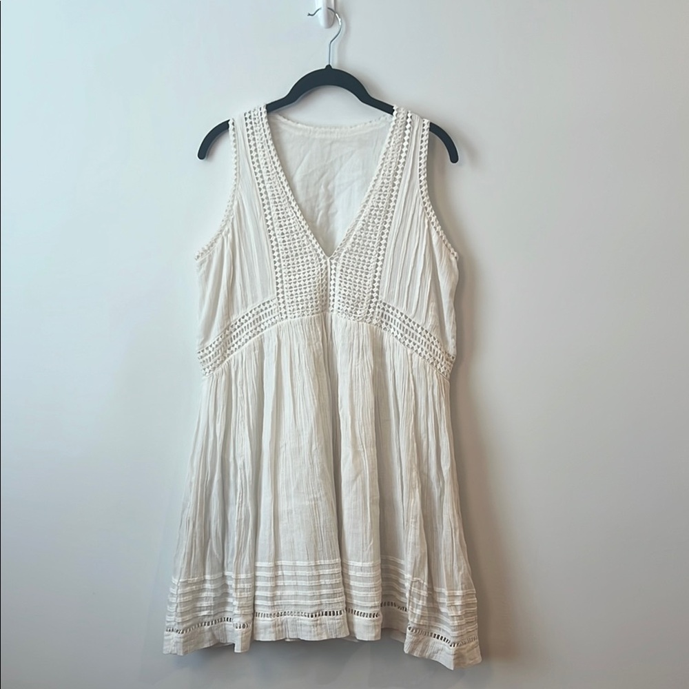White Sleeveless Women's dress